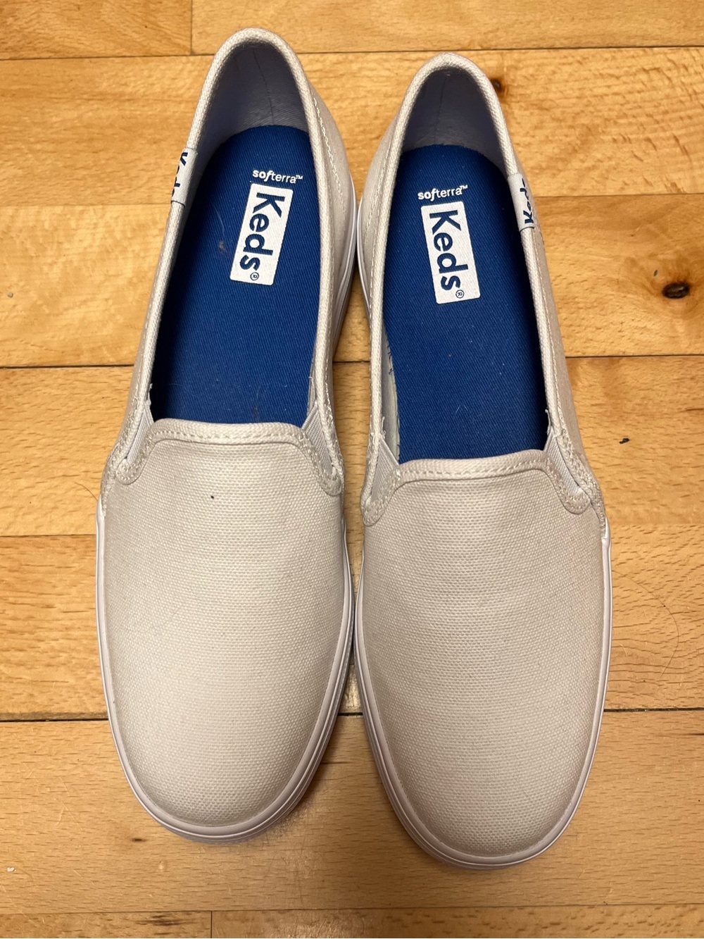 Never worn Keds slip on sneakers platform
